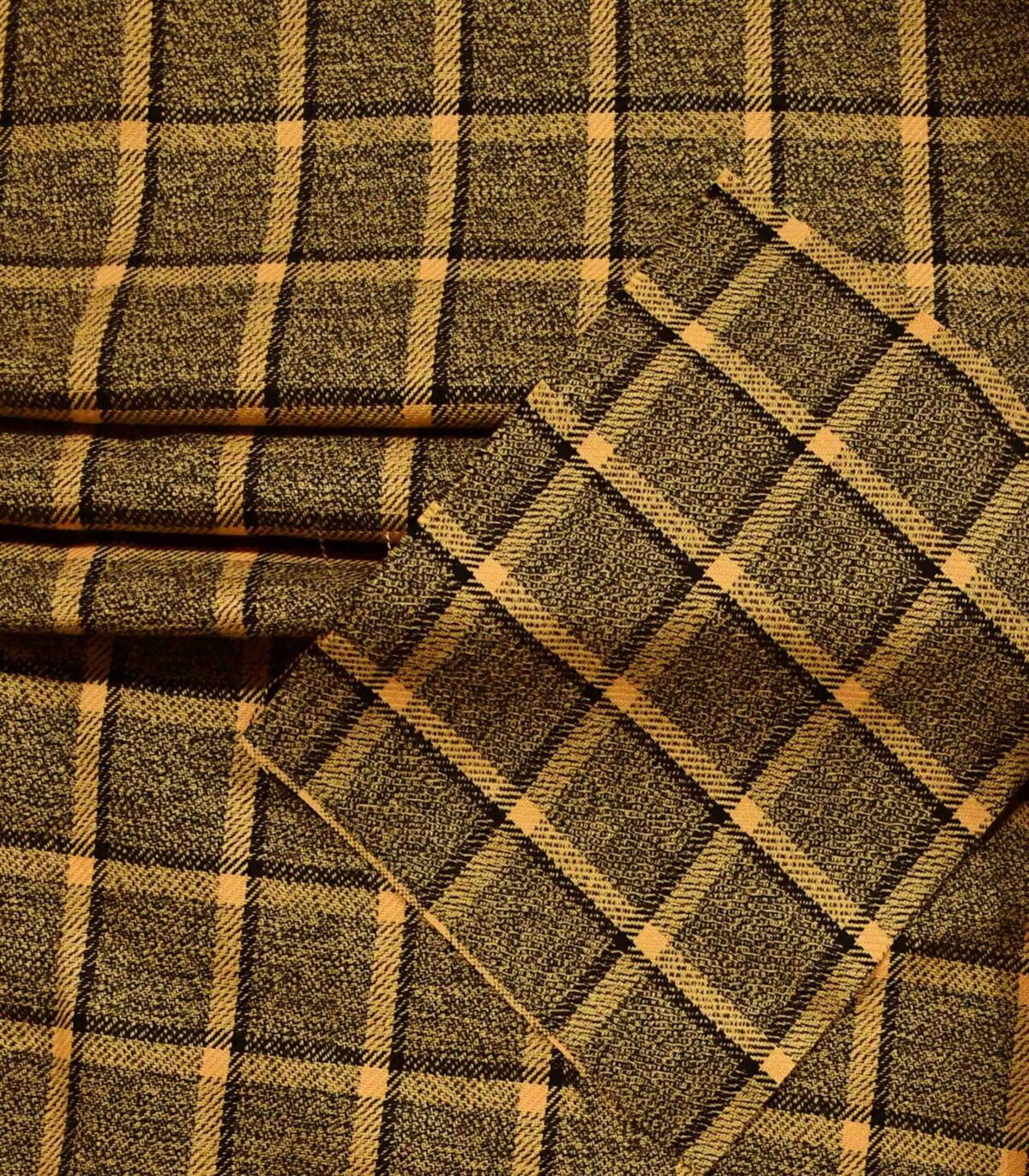 Cotton Twill Yellow & Black Yarn Dyed Fabric
